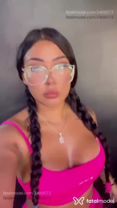 Acompanhante mulher morena (o) de olhos castanhos em Ilhabela - Amanda