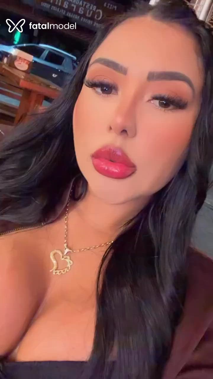 Acompanhante mulher morena (o) de olhos castanhos em Guaratinguetá Acompanhante mulher morena (o) de olhos castanhos em Guaratinguetá - Amanda