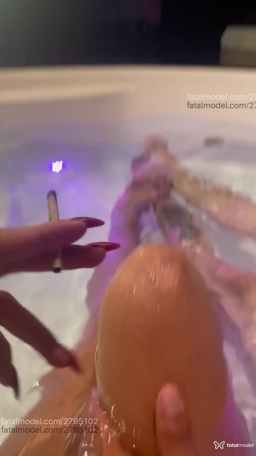 Acompanhante mulher trans com cabelo castanho de olhos castanhos em Brasília - Viviany