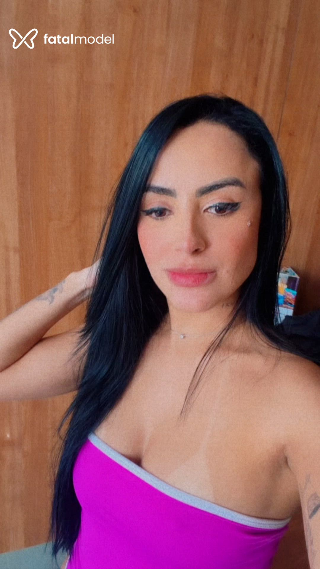 Acompanhante mulher morena (o) de olhos pretos - Nathalia Honey Acompanhante mulher morena (o) de olhos pretos - Nathalia Honey