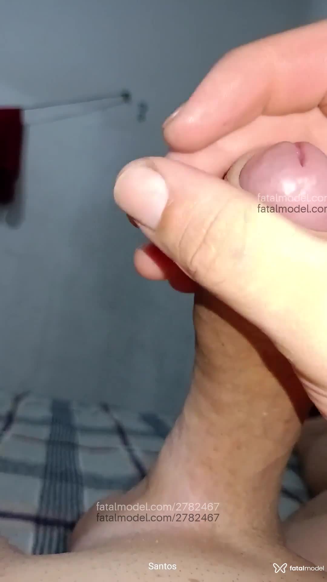 Acompanhante homem com cabelo castanho de olhos verdes - Simão