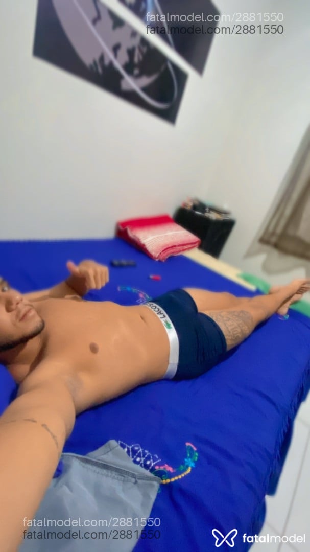 Acompanhante homem morena (o) de olhos pretos - Baiano Acompanhante homem morena (o) de olhos pretos - Baiano