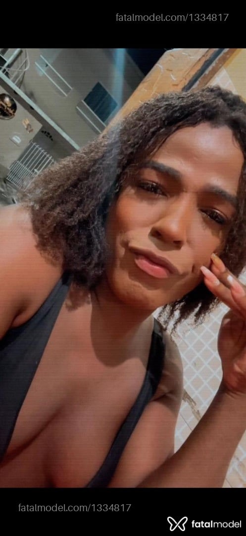 Acompanhante travesti com cabelo castanho de olhos pretos em Campos dos Goytacazes - Lyris