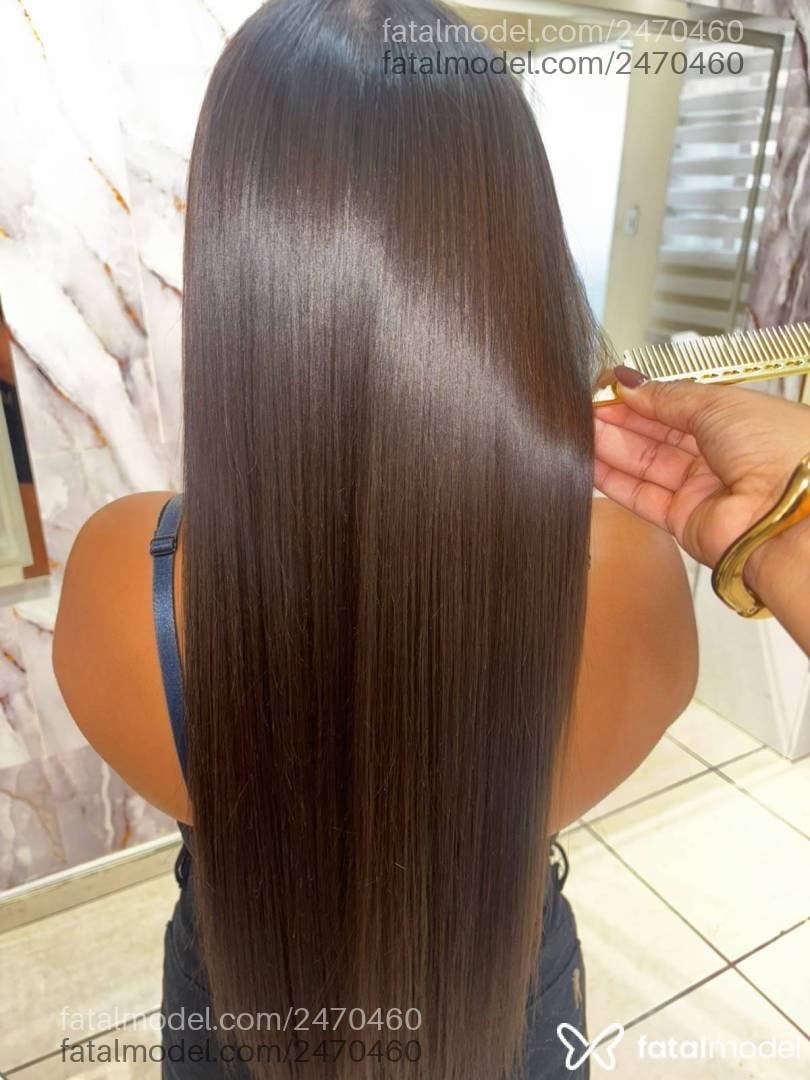 Acompanhante mulher com cabelo castanho de olhos pretos - Isadora