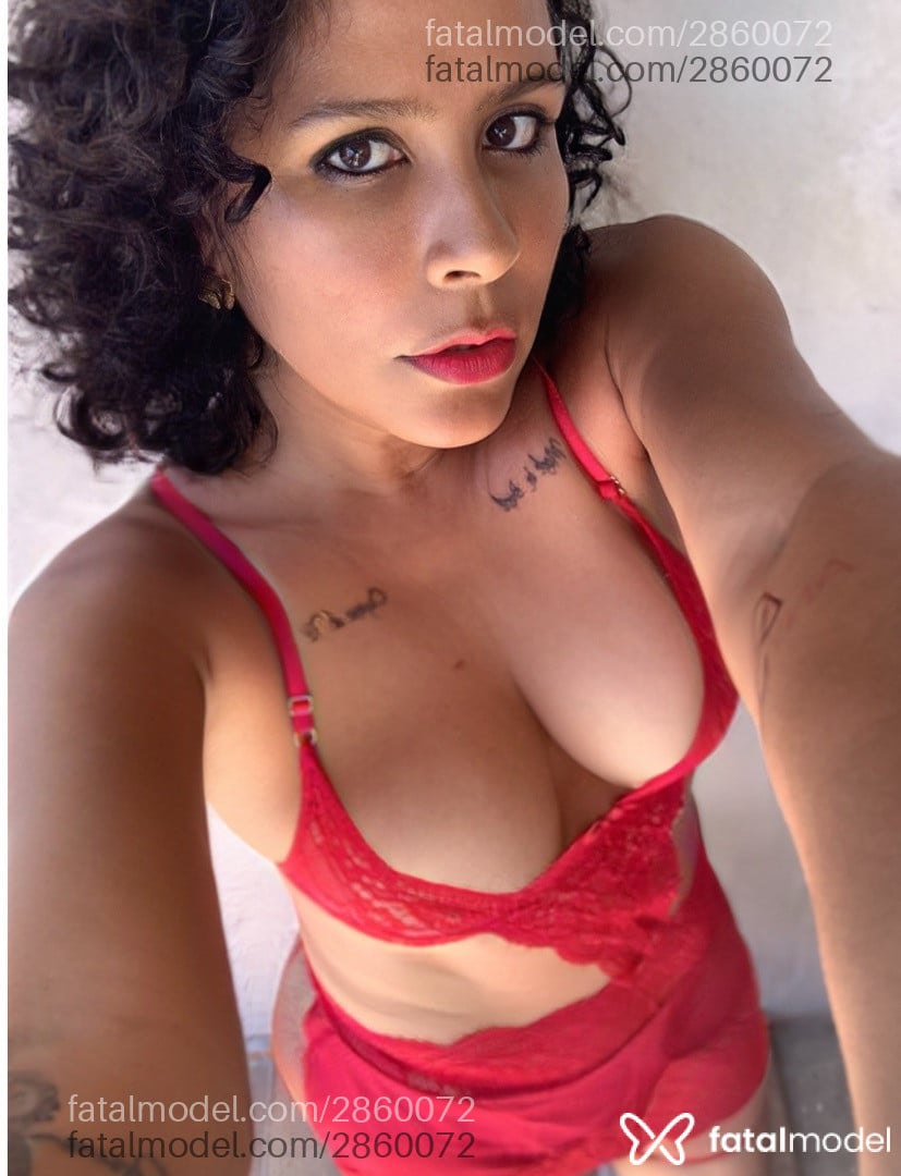 Acompanhante mulher morena (o) de olhos castanhos em Virtual - Aline Ribeiro