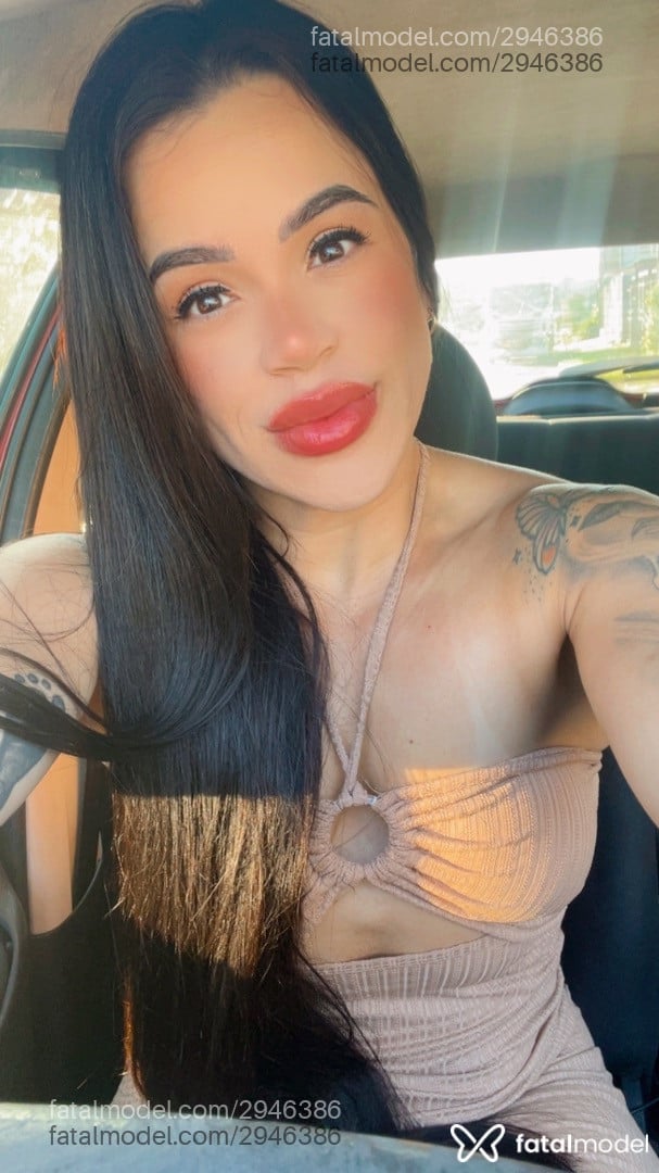 Acompanhante mulher com cabelo castanho de olhos castanhos em Porto Alegre - Mirella