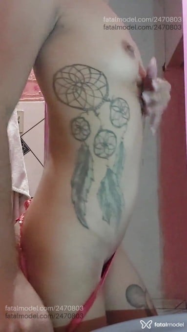 Acompanhante mulher morena (o) de olhos castanhos em Curvelo Acompanhante mulher morena (o) de olhos castanhos em Curvelo - Liilly