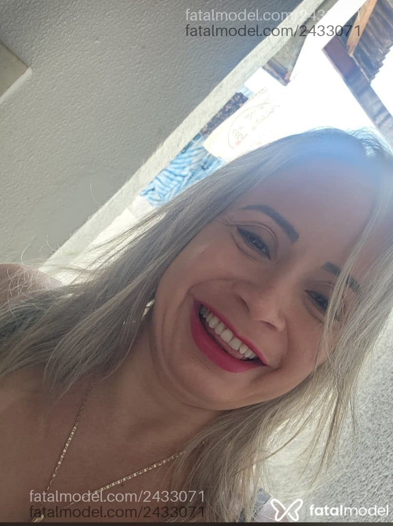 Acompanhante mulher loira (o) de olhos castanhos em Goiânia - Eduarda