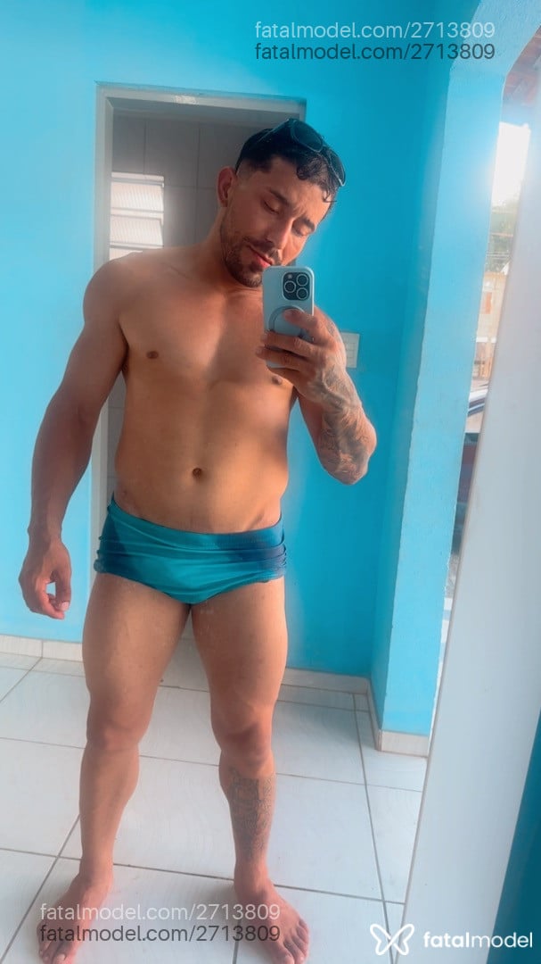 Acompanhante homem morena (o) de olhos castanhos - Stefan Acompanhante homem morena (o) de olhos castanhos - Stefan