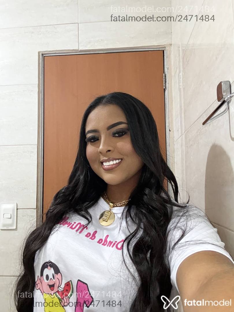 Acompanhante mulher morena (o) de olhos pretos - Eduarda