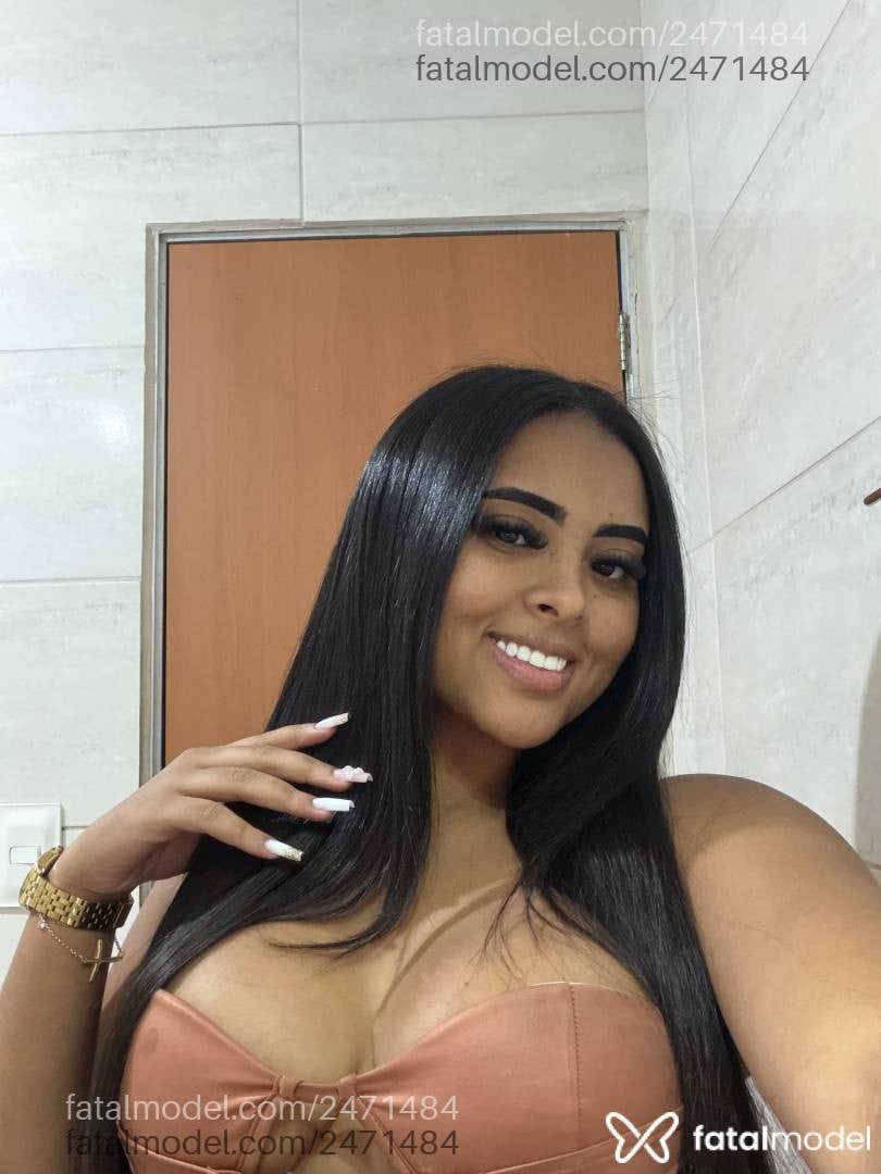 Acompanhante mulher morena (o) de olhos pretos - Eduarda