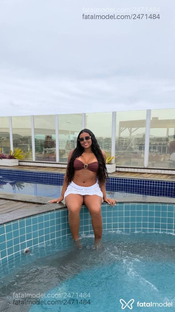 Acompanhante mulher morena (o) de olhos pretos - Eduarda