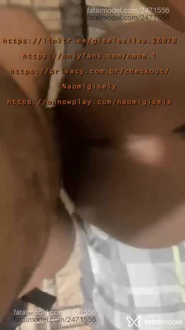 Acompanhante mulher trans morena (o) de olhos pretos - Naomi Aceitocartão