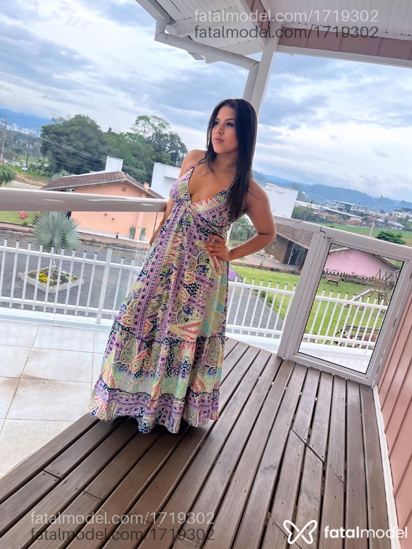 Acompanhante mulher morena (o) de olhos castanhos em Cascavel - Letícia Vitória