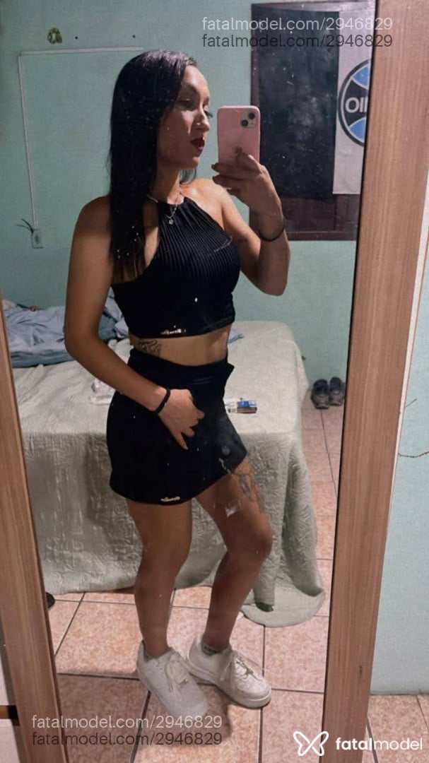 Acompanhante mulher morena (o) de olhos pretos em Cachoeirinha - Rayssa