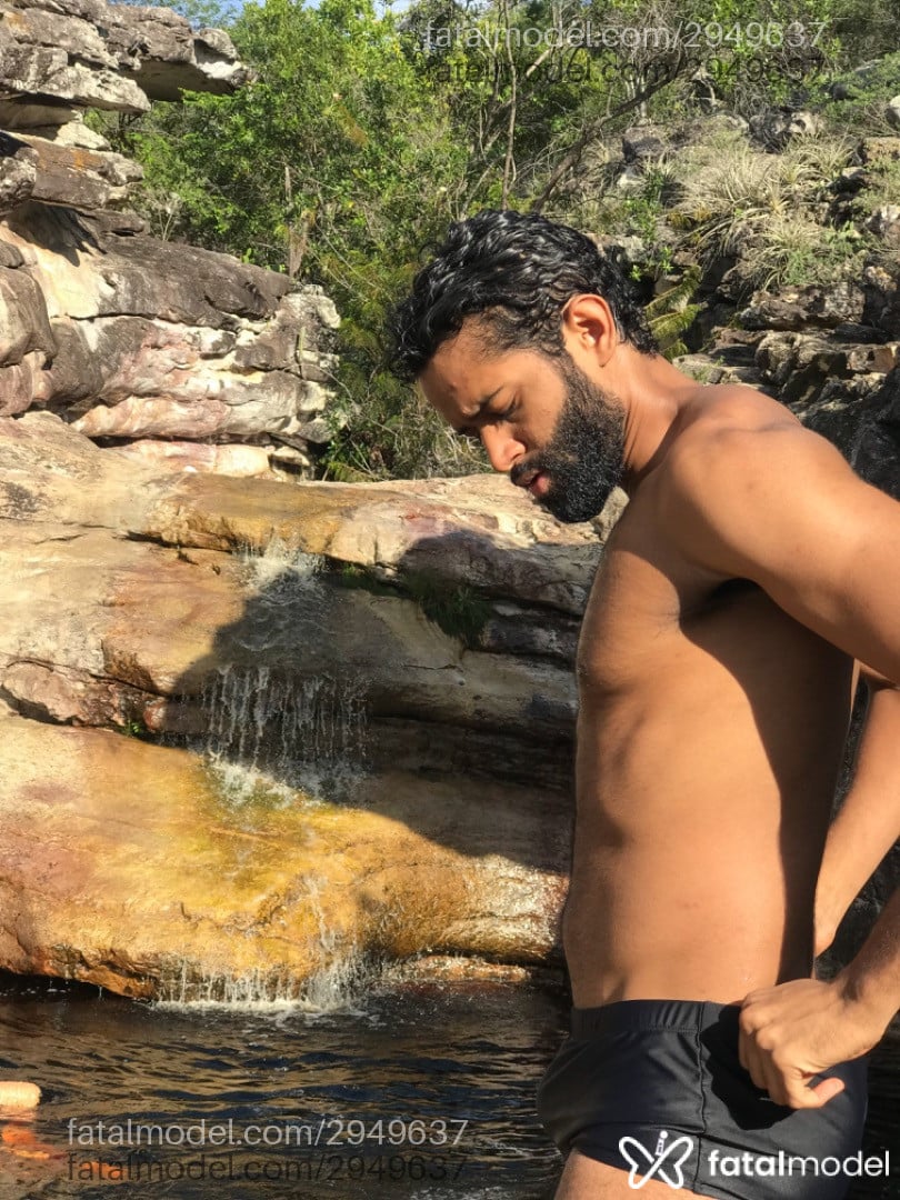 Acompanhante homem morena (o) de olhos pretos em Virtual - Wssanttana
