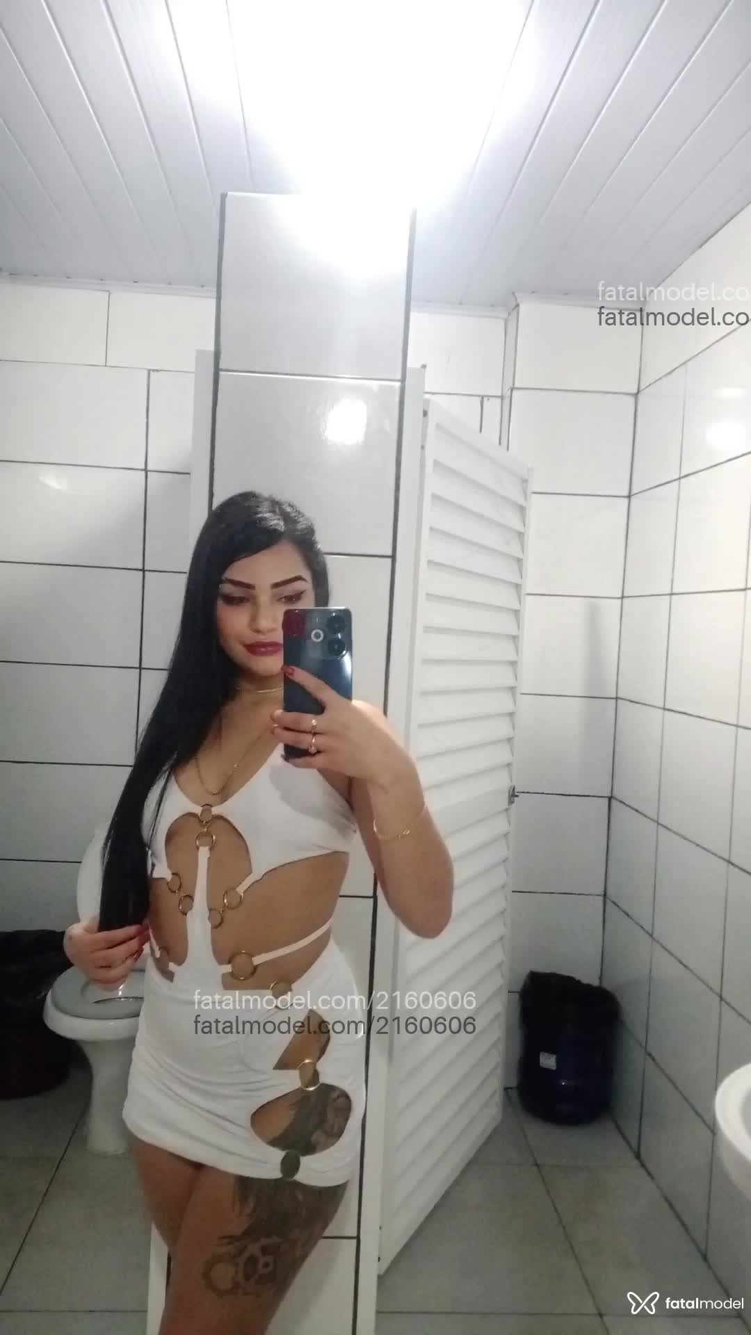 Acompanhante mulher morena (o) de olhos mel em Balneário Camboriú - Maya Luz