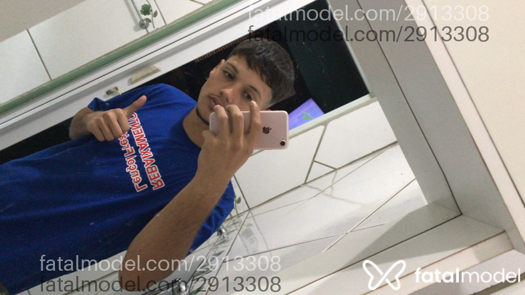 Acompanhante homem morena (o) de olhos castanhos em Virtual - Lzmolter