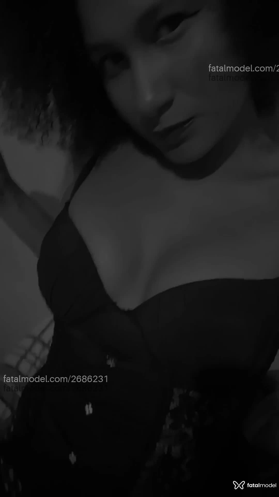 Acompanhante mulher morena (o) de olhos pretos - Hadassah Acompanhante mulher morena (o) de olhos pretos - Hadassah