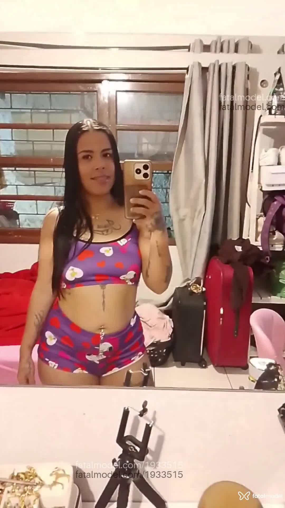 Acompanhante mulher morena (o) de olhos pretos em Itapema - Bebélzinha