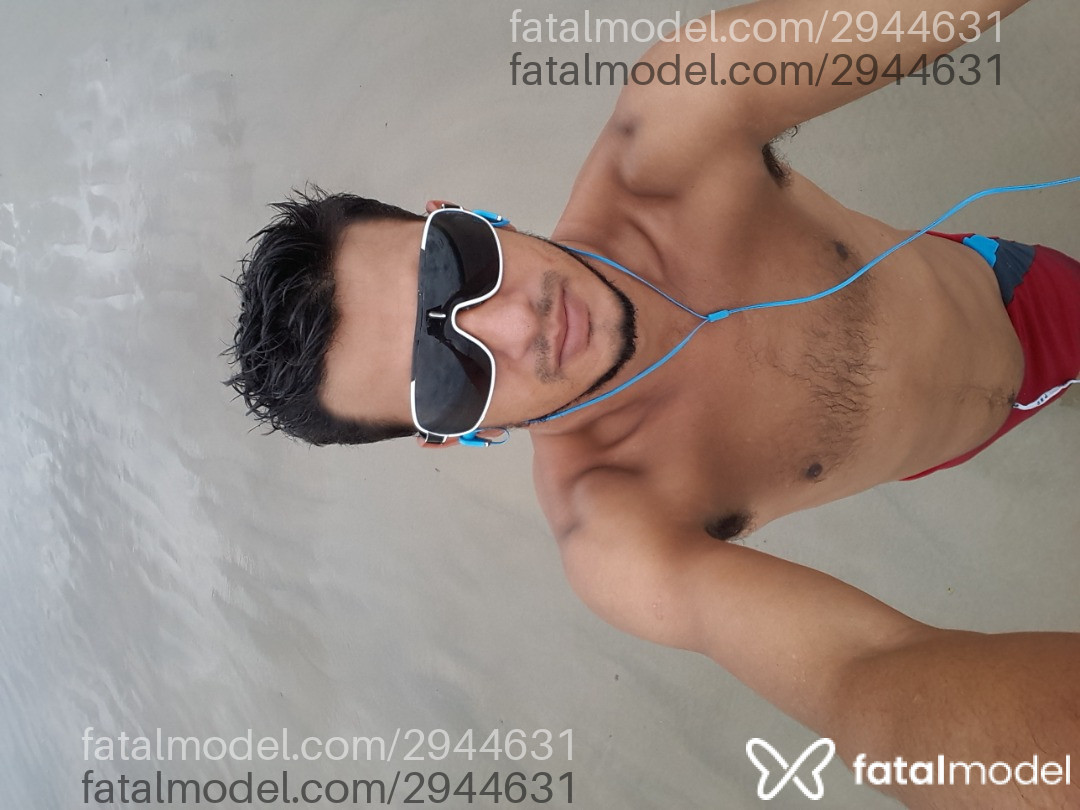 Acompanhante homem com cabelo castanho de olhos castanhos em São Sebastião - Miguel