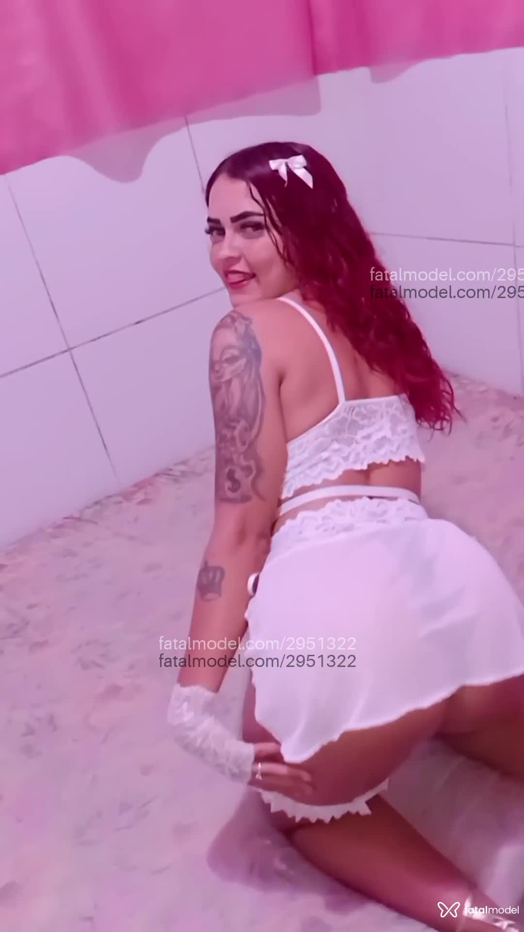 Acompanhante mulher ruiva (o) de olhos verdes em Virtual - Moraguinhoo