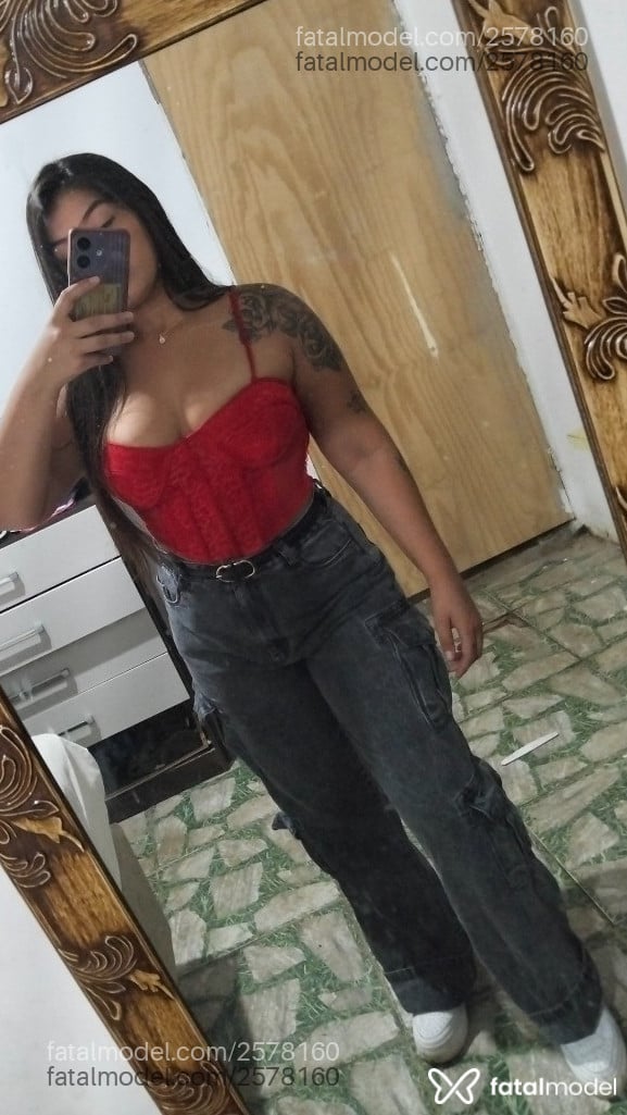 Acompanhante mulher com cabelo castanho de olhos castanhos em Porto Alegre - Larissa Mel