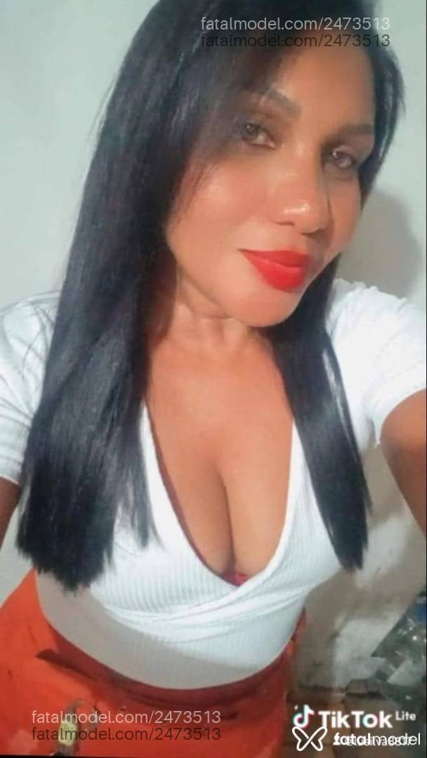 Acompanhante mulher com cabelo castanho de olhos castanhos - Lu Silva