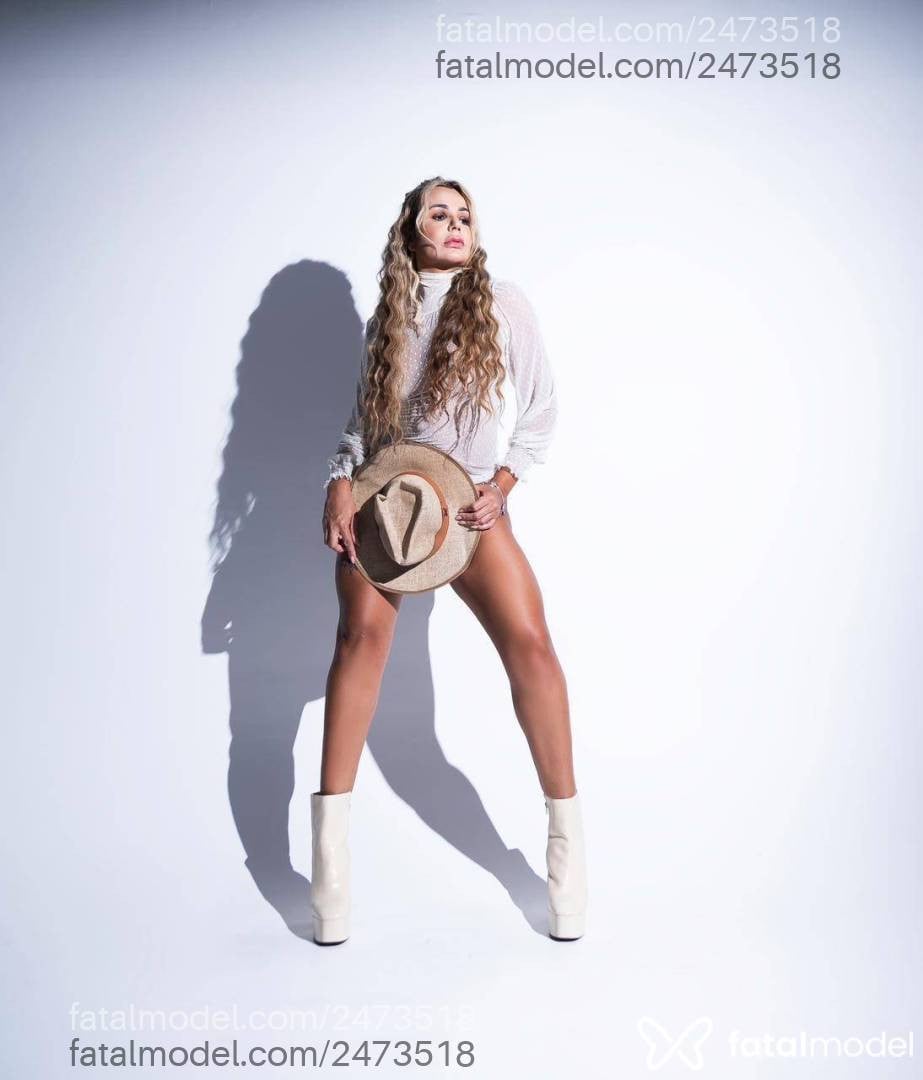 Acompanhante mulher loira (o) de olhos castanhos - Ayla Borges Acompanhante mulher loira (o) de olhos castanhos - Ayla Borges