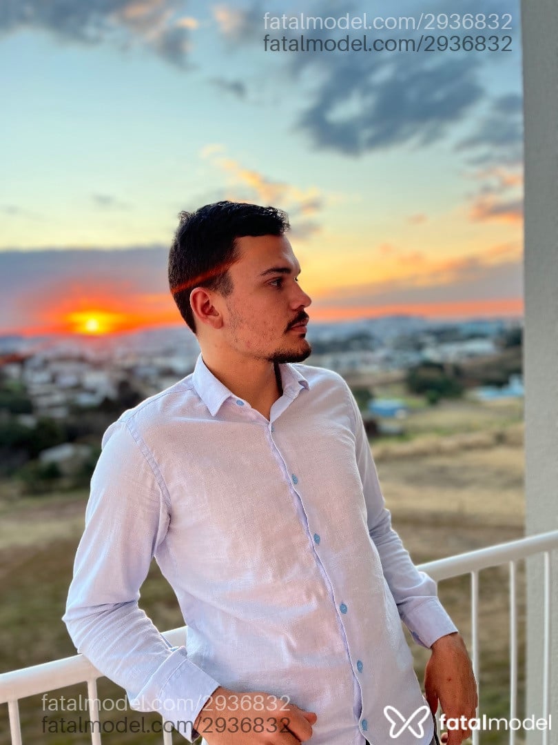 Acompanhante homem com cabelo castanho de olhos castanhos em Balneário Camboriú - Matheus