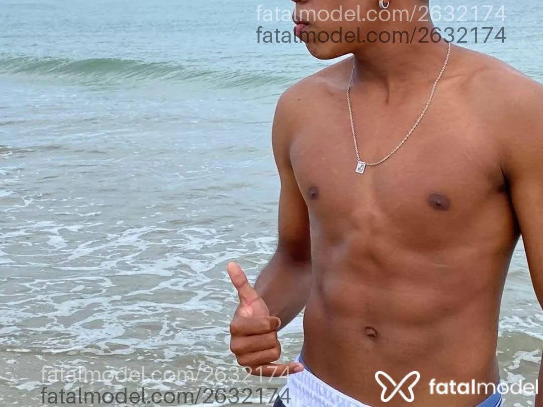 Acompanhante homem com cabelo castanho de olhos castanhos em Canoas - Pretão