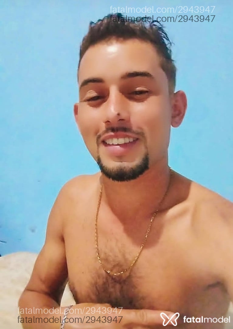 Acompanhante homem com cabelo castanho de olhos castanhos em Sorriso - Bruno