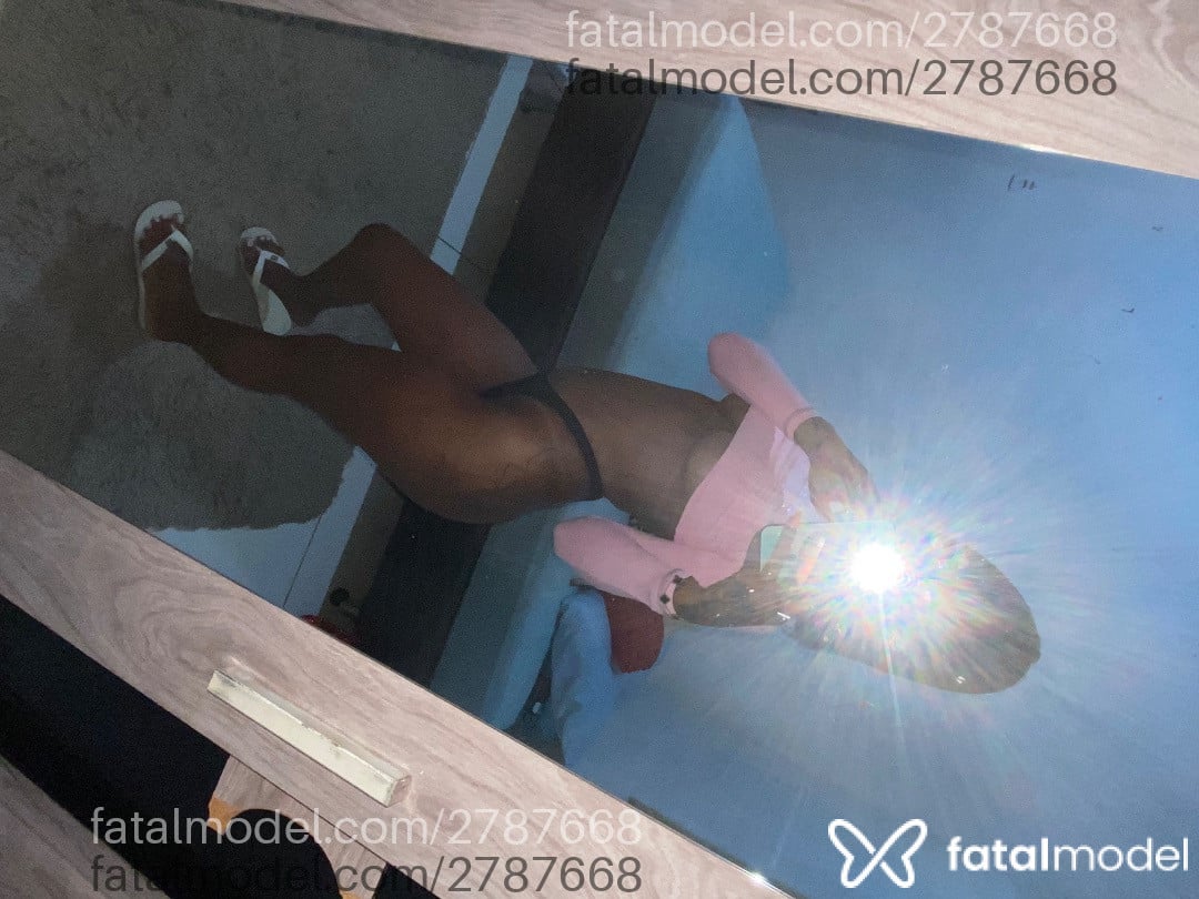 Acompanhante mulher morena (o) de olhos castanhos em Grajaú Acompanhante mulher morena (o) de olhos castanhos em Grajaú - Baaby