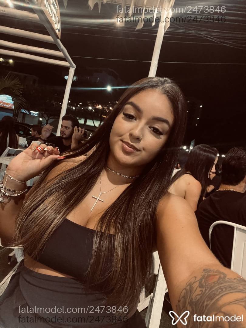 Acompanhante mulher morena (o) de olhos pretos - Lara Souza