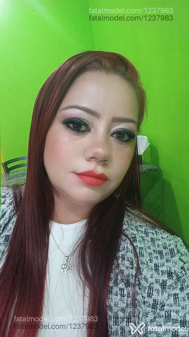 Acompanhante mulher ruiva (o) de olhos castanhos - Ju Souza