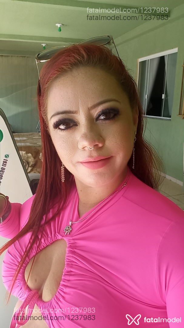 Acompanhante mulher ruiva (o) de olhos castanhos - Ju Souza