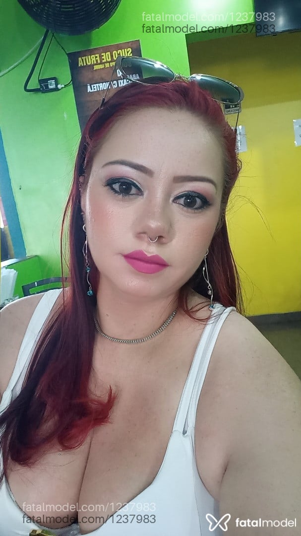 Acompanhante mulher ruiva (o) de olhos castanhos - Ju Souza