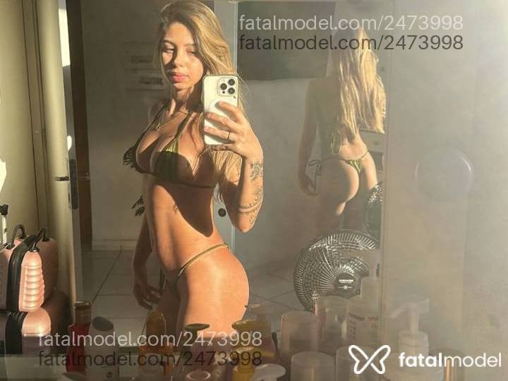Acompanhante mulher loira (o) de olhos castanhos em Macaé Acompanhante mulher loira (o) de olhos castanhos em Macaé - Melissa