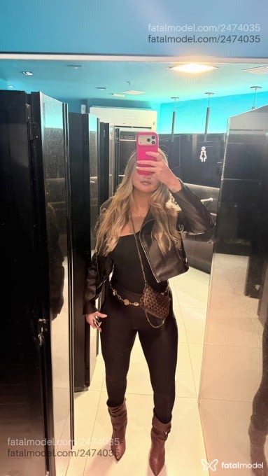 Acompanhante mulher loira (o) de olhos castanhos em Uberlândia - Rafaela Medeiros