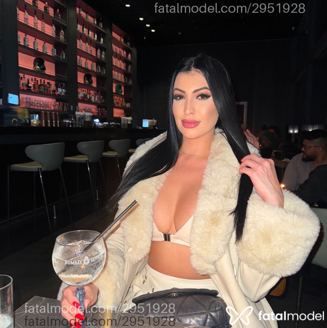 Acompanhante mulher morena (o) de olhos pretos em Florianópolis - Antonella