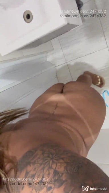 Acompanhante mulher loira (o) de olhos castanhos - Janaína Acompanhante mulher loira (o) de olhos castanhos - Janaína