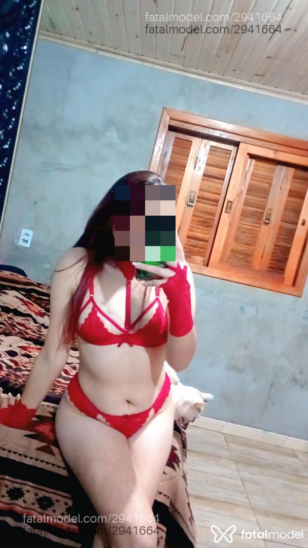 Acompanhante mulher com cabelo colorido de olhos castanhos em Virtual Acompanhante mulher com cabelo colorido de olhos castanhos em Virtual - Giihh