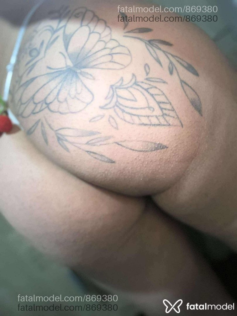 Acompanhante travesti morena (o) de olhos mel em Jacarezinho Acompanhante travesti morena (o) de olhos mel em Jacarezinho - Gabriela Silva