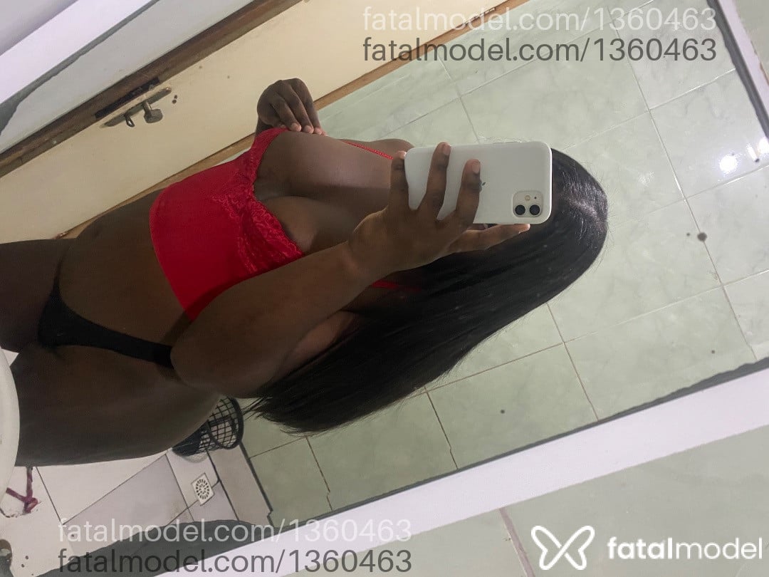Acompanhante travesti com cabelo castanho de olhos castanhos em Juiz de Fora - Dhyana sampaio