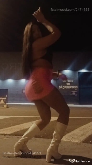 Acompanhante mulher trans ruiva (o) de olhos castanhos - Shopia Dlaor