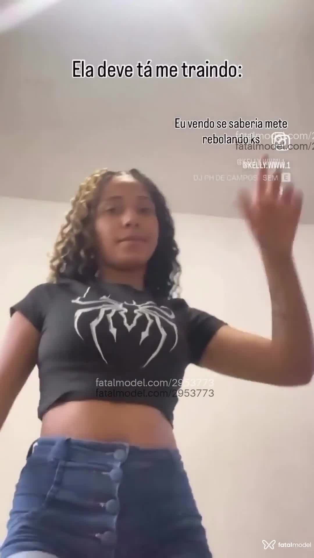 Acompanhante mulher morena (o) de olhos pretos em Virtual - Kelly