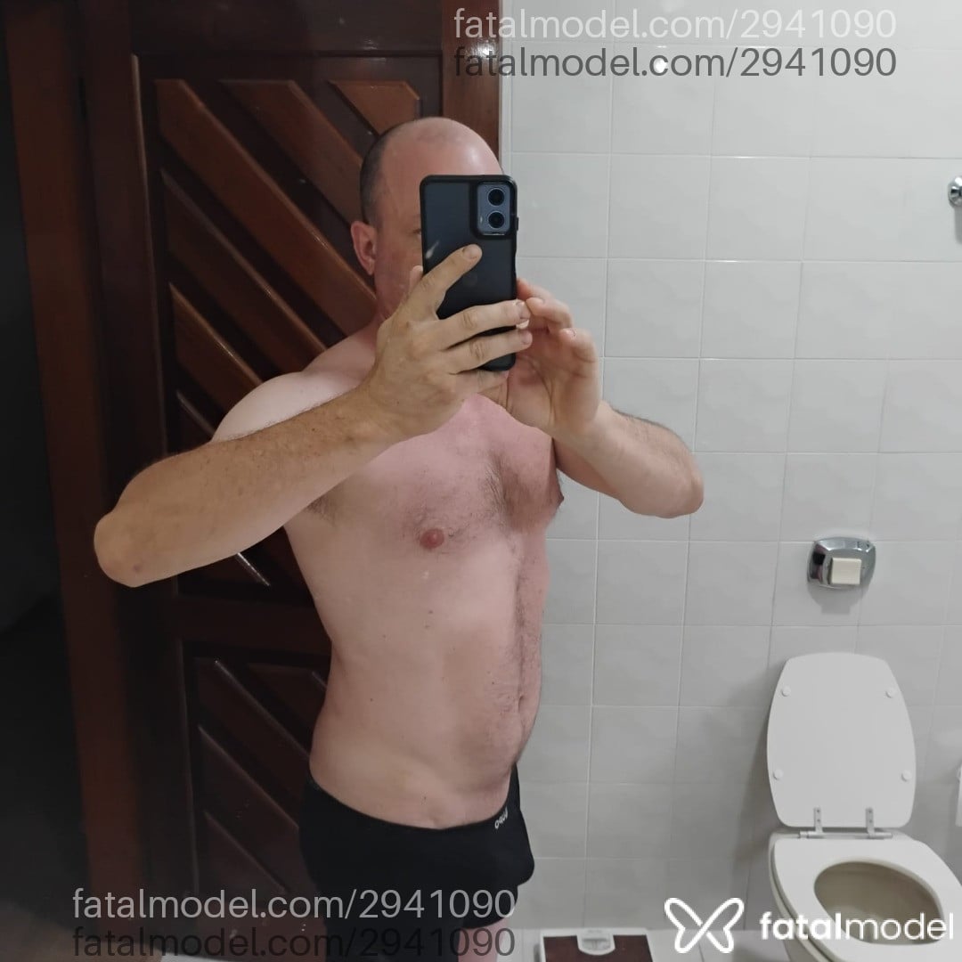 Acompanhante homem com cabelo castanho de olhos castanhos em Caxias do Sul - Ronaldo