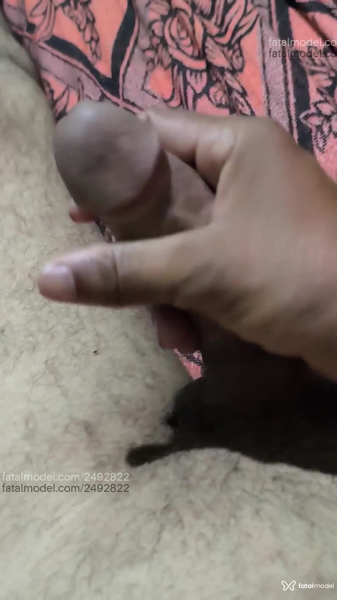 Acompanhante homem trans com cabelo grisalho de olhos castanhos em Ribeirão Cascalheira - Gabriel