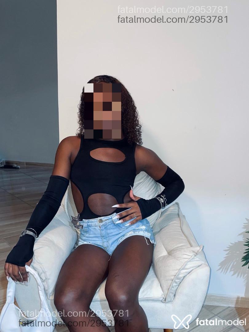 Acompanhante mulher trans com cabelo castanho de olhos pretos em Virtual - Tasha