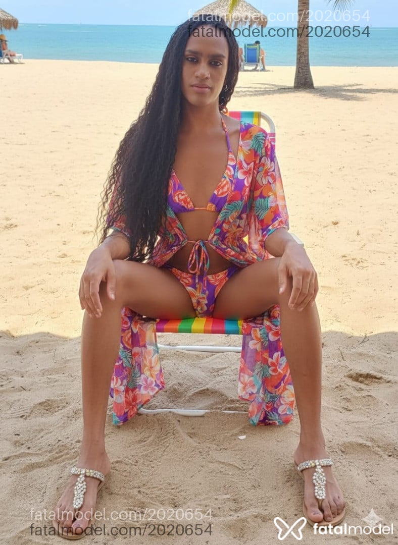 Acompanhante mulher trans morena (o) de olhos pretos em Riachão das Neves - Gaby Vitória
